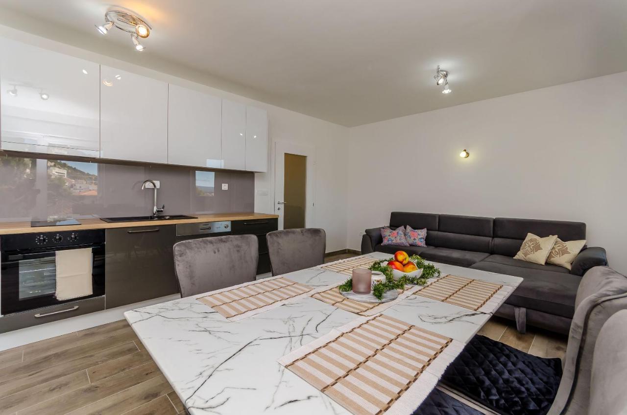 Apartment Rozalia Трогір Екстер'єр фото