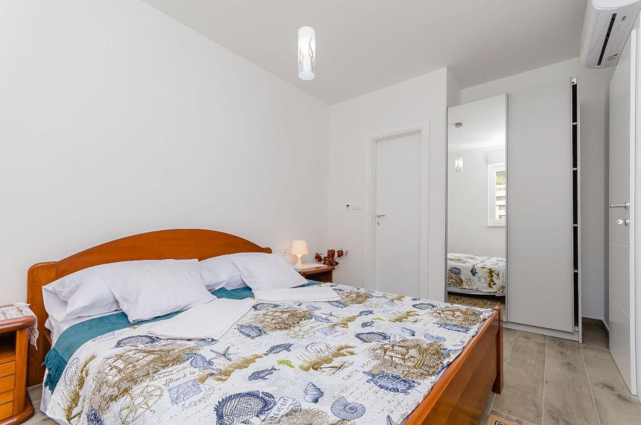 Apartment Rozalia Трогір Екстер'єр фото