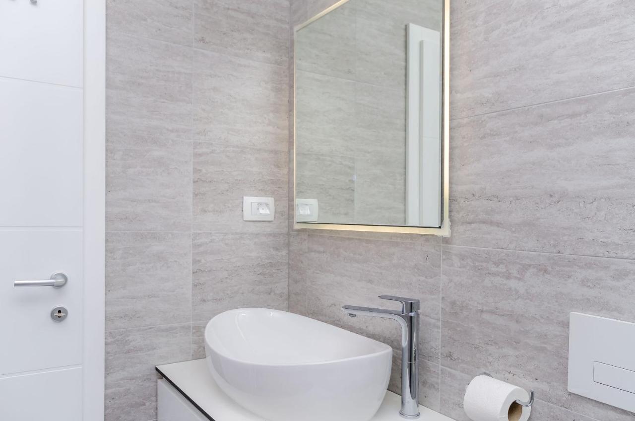 Apartment Rozalia Трогір Екстер'єр фото