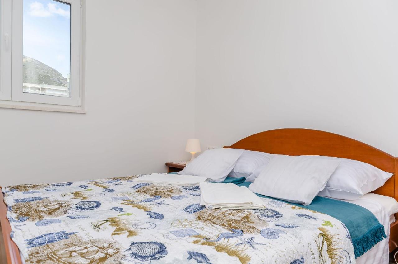 Apartment Rozalia Трогір Екстер'єр фото